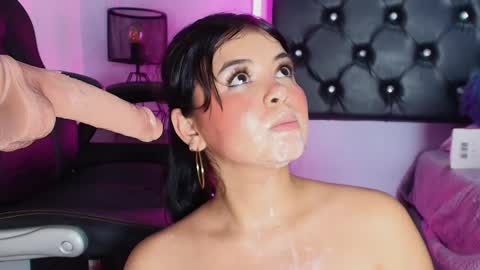 Snapshot of lizz_tender chatting on December 18, 2024, 5:42 pm Lizz online show from December 18, 2024, 5:42 pm