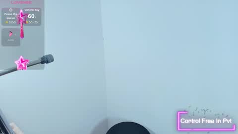 Snapshot of lizz_tender chatting on October 10, 2025, 11:42 am Lizz online show from October 10, 2025, 11:42 am