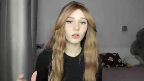 lizza_a online show from March 17, 2026, 7:28 pm