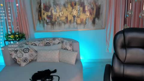 Snapshot of lizzhamilton_ chatting on February 12, 2025, 5:26 am Lizzi online show from February 12, 2025, 5:26 am