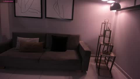 Lizzi  online show from January 8, 2026, 9:06 pm