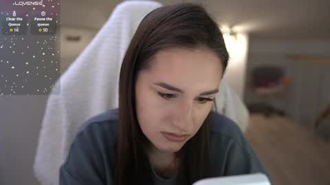Snapshot of lizzi_fox chatting on April 26, 2026, 12:47 pm Lizi-Fox online show from April 26, 2026, 12:47 pm