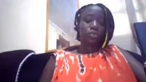 Snapshot of lizzie2020 chatting on June 22, 2026, 3:47 am lizzie2020 online show from June 22, 2026, 3:47 am