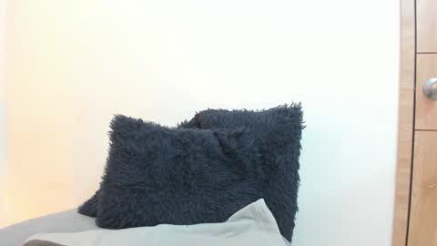 lizzie_williamss online show from December 21, 2025, 3:35 am