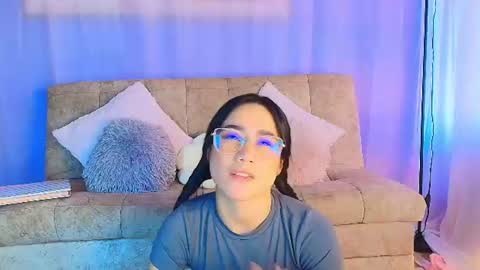 Snapshot of lizzy_kane chatting on June 18, 2026, 8:35 pm lizzy_kane online show from June 18, 2026, 8:35 pm