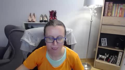 Lizzy online show from September 19, 2025, 4:36 am