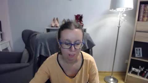 Lizzy online show from October 9, 2025, 5:27 am