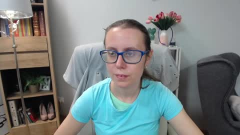 Lizzy online show from June 9, 2026, 4:24 am
