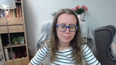 Lizzy online show from June 10, 2026, 4:23 am
