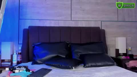 LizzySato online show from April 25, 2026, 6:49 pm