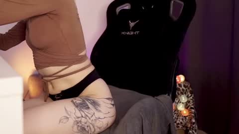 Mila online show from June 14, 2026, 12:41 am