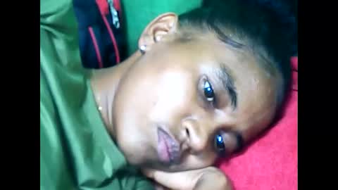 llouisse online show from April 17, 2026, 6:55 pm