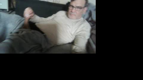 Snapshot of lngdickdaddy chatting on April 6, 2026, 2:40 pm LongDick Daddy online show from April 6, 2026, 2:40 pm