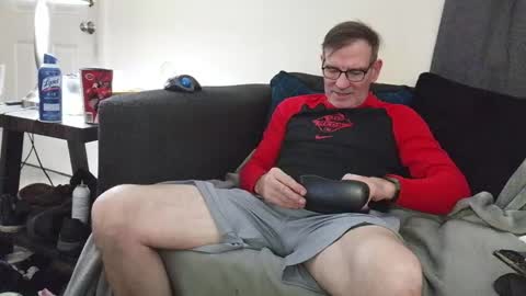 Snapshot of lngdickdaddy chatting on April 10, 2026, 7:13 am LongDick Daddy online show from April 10, 2026, 7:13 am