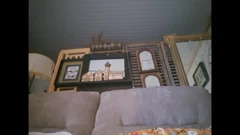 Lo82 online show from February 10, 2026, 1:37 pm