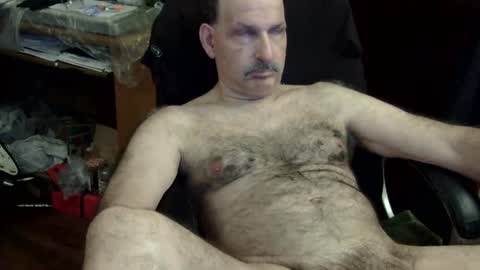 loades182025 online show from October 6, 2025, 2:53 am