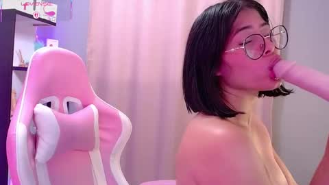 Snapshot of loaluxury chatting on March 10, 2025, 7:29 pm Pamela online show from March 10, 2025, 7:29 pm