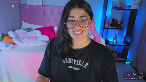 Snapshot of loaluxury chatting on November 14, 2025, 9:24 pm Pamela online show from November 14, 2025, 9:24 pm