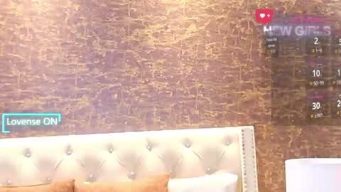Snapshot of loana_vegas chatting on June 15, 2026, 4:09 pm LOANA online show from June 15, 2026, 4:09 pm