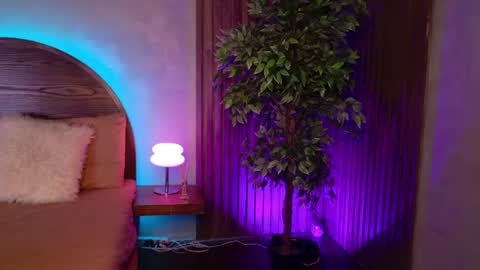 Snapshot of loana_vegas chatting on June 29, 2026, 4:29 pm LOANA online show from June 29, 2026, 4:29 pm