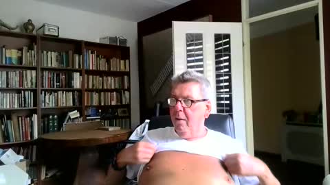 Loebet online show from May 3, 2026, 2:34 pm