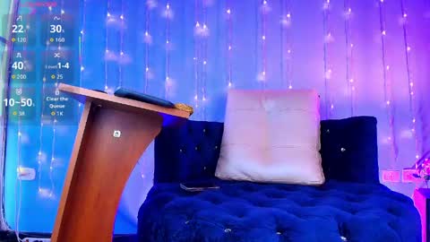 Snapshot of logan_adams27 chatting on April 18, 2026, 12:20 pm Logan online show from April 18, 2026, 12:20 pm