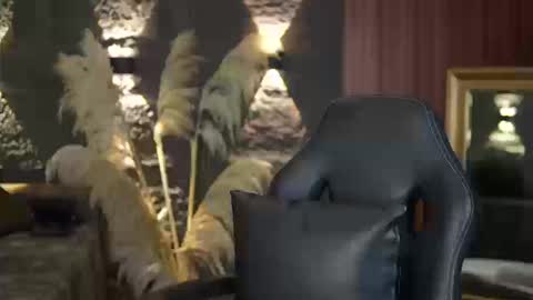 logan_cardenas1 online show from March 12, 2026, 11:33 pm