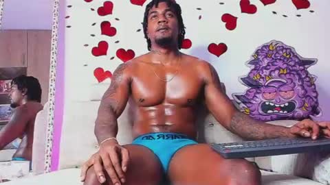 Snapshot of logan_drakex chatting on July 12, 2026, 8:33 pm LOGAN DRAKE online show from July 12, 2026, 8:33 pm