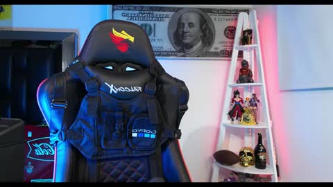 Snapshot of logan_hugh8 chatting on December 13, 2024, 9:46 am logan_hugh8 online show from December 13, 2024, 9:46 am