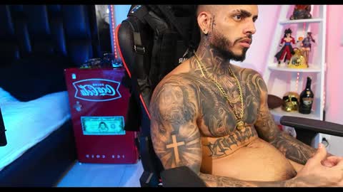 Snapshot of logan_hugh8 chatting on December 19, 2024, 8:55 pm logan_hugh8 online show from December 19, 2024, 8:55 pm