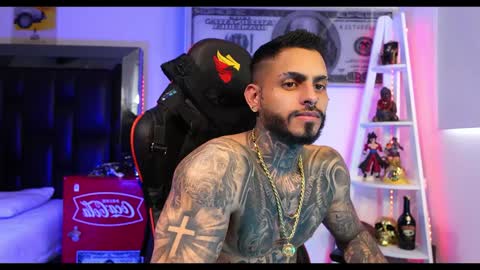 Snapshot of logan_hugh8 chatting on December 21, 2024, 4:36 pm logan_hugh8 online show from December 21, 2024, 4:36 pm