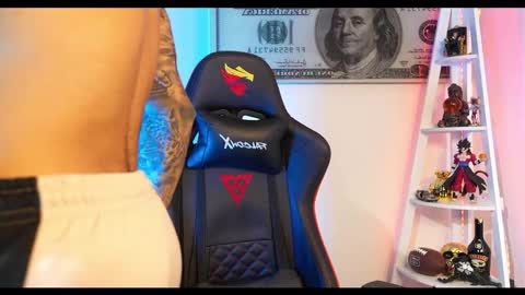 Snapshot of logan_hugh8 chatting on February 22, 2025, 5:57 pm logan_hugh8 online show from February 22, 2025, 5:57 pm