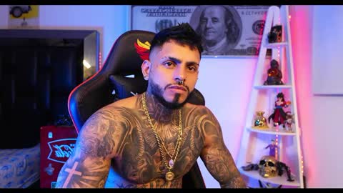 Snapshot of logan_hugh8 chatting on March 5, 2025, 7:05 am logan_hugh8 online show from March 5, 2025, 7:05 am