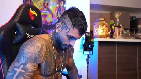 Snapshot of logan_hugh8 chatting on October 13, 2025, 11:27 pm logan_hugh8 online show from October 13, 2025, 11:27 pm