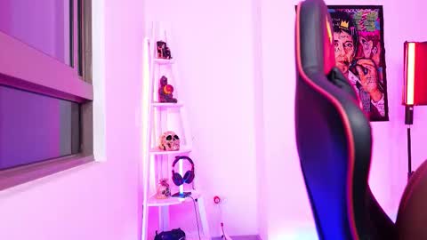 Snapshot of logan_hugh8 chatting on October 18, 2025, 3:09 am logan_hugh8 online show from October 18, 2025, 3:09 am