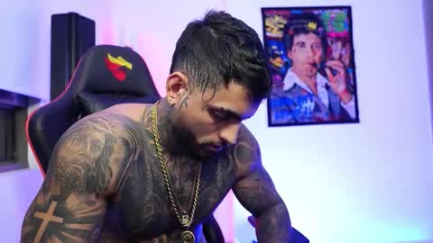 Snapshot of logan_hugh8 chatting on November 25, 2025, 1:27 am logan_hugh8 online show from November 25, 2025, 1:27 am