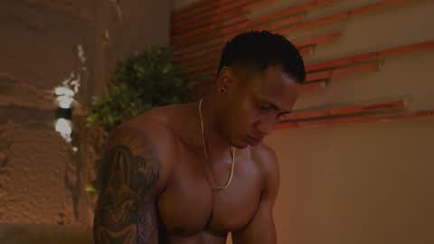 Snapshot of logan_varela chatting on October 21, 2025, 11:05 pm logan_varela online show from October 21, 2025, 11:05 pm