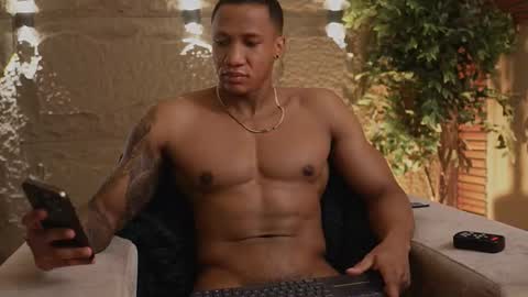 Snapshot of logan_varela chatting on November 18, 2025, 10:03 pm logan_varela online show from November 18, 2025, 10:03 pm