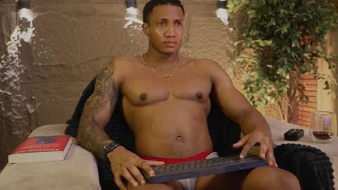 Snapshot of logan_varela chatting on November 27, 2025, 9:50 pm logan_varela online show from November 27, 2025, 9:50 pm