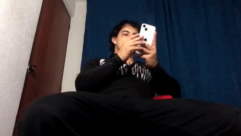 Snapshot of logan_x3 chatting on March 7, 2025, 4:46 am Logan online show from March 7, 2025, 4:46 am