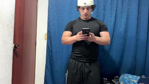 Snapshot of logan_x3 chatting on September 9, 2025, 3:39 am Logan online show from September 9, 2025, 3:39 am