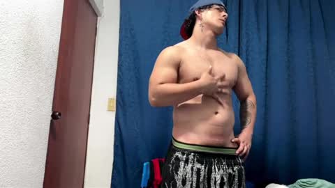 Snapshot of logan_x3 chatting on October 4, 2025, 4:32 am Logan online show from October 4, 2025, 4:32 am