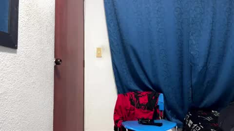 Snapshot of logan_x3 chatting on January 7, 2026, 3:31 am Logan online show from January 7, 2026, 3:31 am