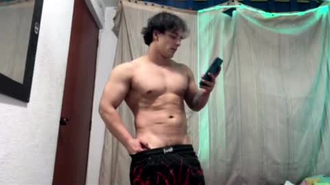 Snapshot of logan_x3 chatting on February 5, 2026, 5:12 am Logan online show from February 5, 2026, 5:12 am