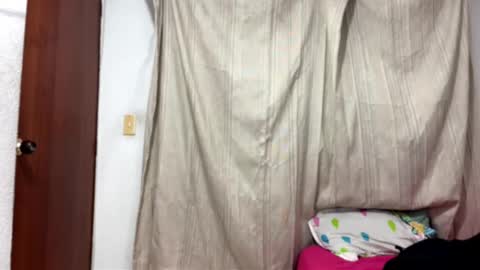 Snapshot of logan_x3 chatting on February 19, 2026, 3:46 am Logan online show from February 19, 2026, 3:46 am