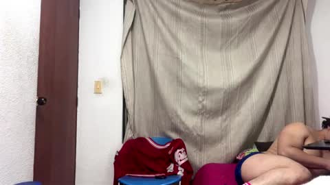 Snapshot of logan_x3 chatting on March 10, 2026, 4:28 am Logan online show from March 10, 2026, 4:28 am