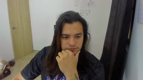 Snapshot of loganhot22 chatting on December 8, 2024, 5:07 am Logan online show from December 8, 2024, 5:07 am