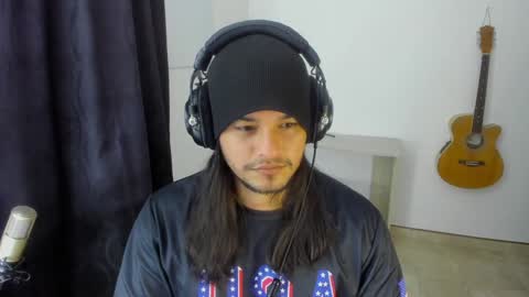 Snapshot of loganhot22 chatting on January 7, 2025, 6:05 am Logan online show from January 7, 2025, 6:05 am