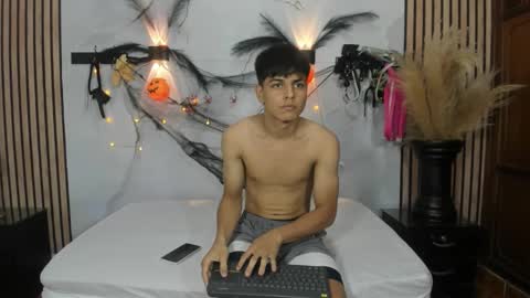 Snapshot of loganjhonson chatting on October 21, 2025, 2:45 am loganjhonson online show from October 21, 2025, 2:45 am