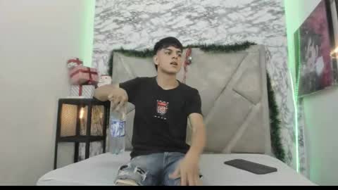 Snapshot of loganjhonson chatting on December 2, 2025, 2:50 am loganjhonson online show from December 2, 2025, 2:50 am